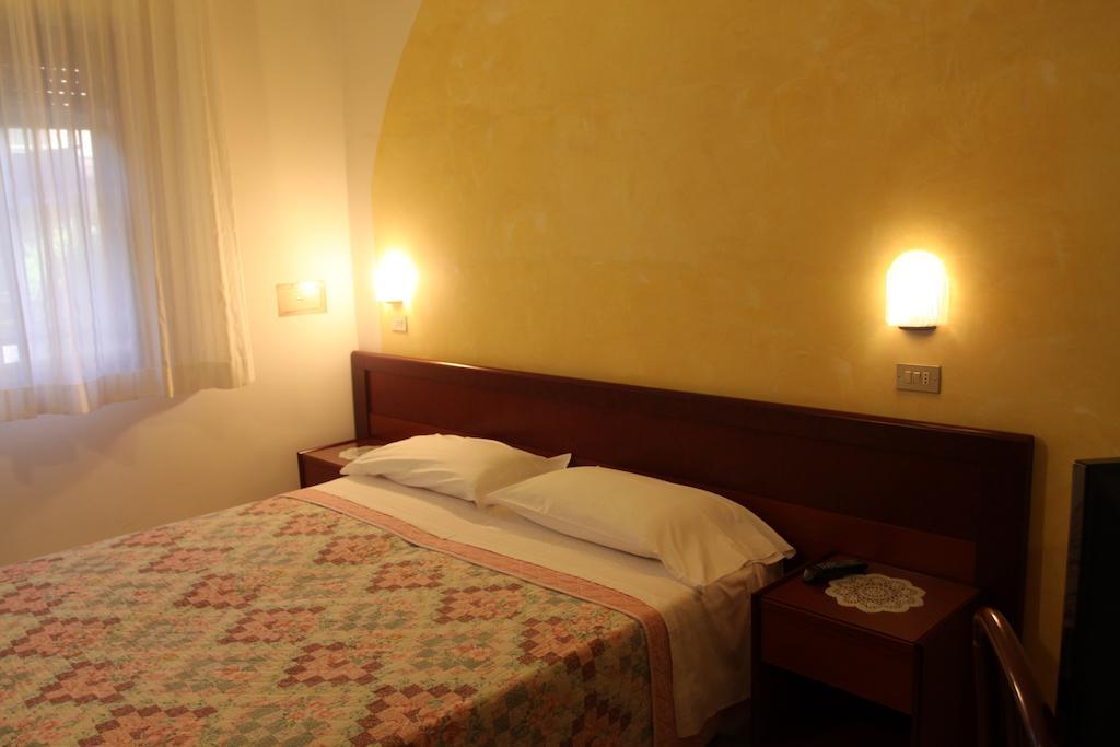 Hotel Adele Bellaria-Igea Marina Cameră foto